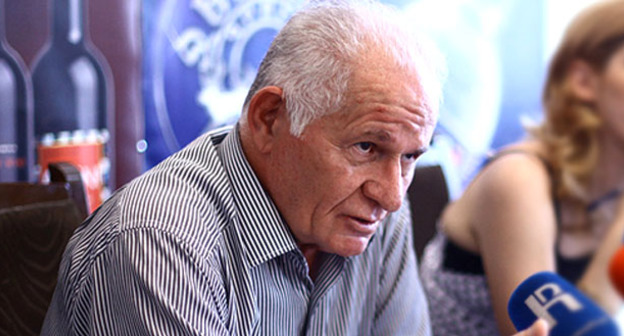 Ваан Ширханян. Фото https://hetq.am/rus/news/54968/vaan-shirkhanyan-predpolozhim-mezhdu-karabakhom-i-armenieiy-poyavitsya-tamozhenniyiy-punkt-eto-zhe-ne-berlinskaya-stena-.html/