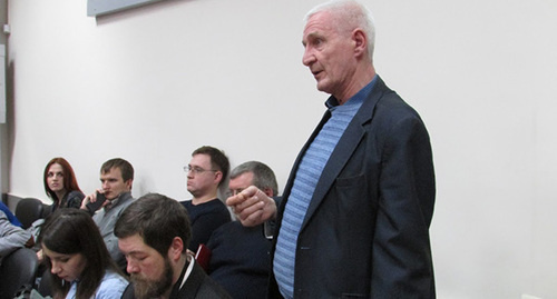 Выступление Валерия Котельникова​  Фото Вячеслава Ященко для "Кавказского узла"