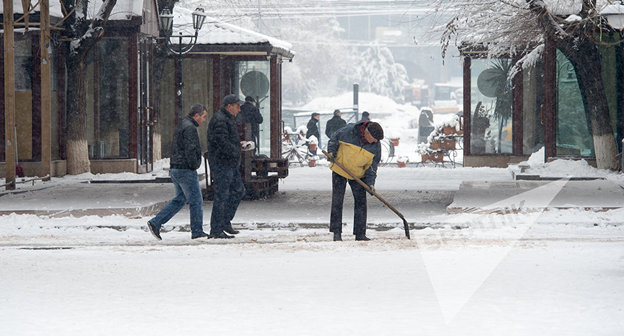 Заснеженный Ереван. Фото © Sputnik/ Asatur Yesayant
https://sputnik-georgia.ru/caucasus/20170206/234771105/Bolee-soroka-tysjach-grazhdan-Gruzii-prozhivajut-v-Armenii.html