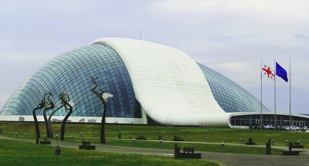Парламент Грузии в Кутаиси. Фото http://archsovet.msk.ru/image/uploads/image/News/georgia.jpg
