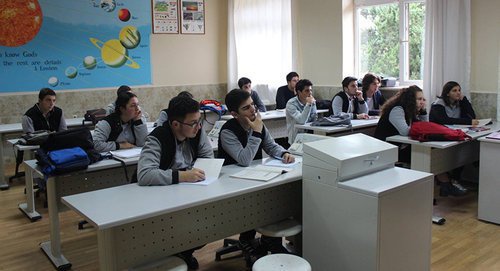 Занятия в школе  имени Рефайдина Шахина Фото  © FB / Школа им. Шахина
: https://sputnik-georgia.ru/society/20170204/234763129/Tureckuju-shkolu-v-Batumi-lishili-avtorizacii.html