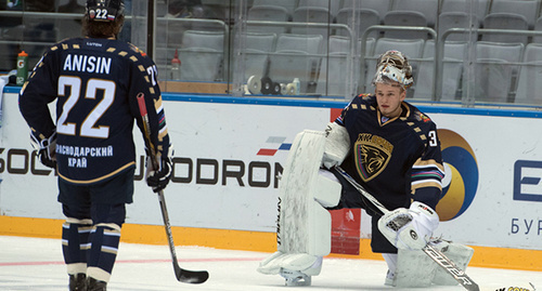 Игроки хоккейного клуба "Сочи". Фото: http://hcsochi.ru/media_show.asp?type=1&id=103#11

