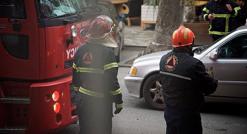 Пожарные в Тбилиси. Фото © Sputnik/ Alexander imedashvili
https://sputnik-georgia.ru/incidents/20170220/234945700/Pozhar-na-kryshe-zdanija-gorsoveta-Tbilisi-lokalizovan.html