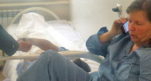 Журналист Мария Перссон Лёфгрен из Швеции в больнице. 10 марта 2016 г. Фото предоставлено Джамбулатом Оздоевым, уполномоченным по правам человека в республике Ингушетия