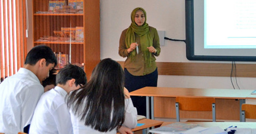 На уроке в одной школ Дагестана. Фото www.riadagestan.ru