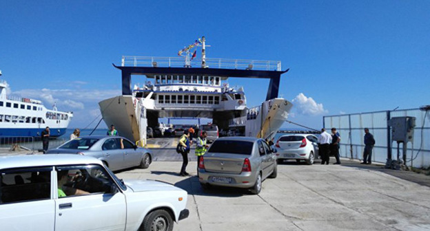 Керченская переправа. Фото http://www.parom24.ru/novosti/propusknaya-sposobnost-kerchenskoj-paromnoj-perepravyi-budet-uvelichena