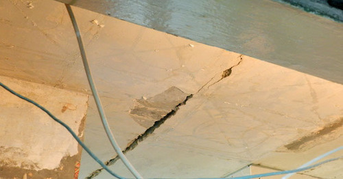 Потолок в квартире Людмилы Мининой. Волгоград, 2 марта 2017 г. Фото Татьяны Филимоновой для "Кавказского узла"