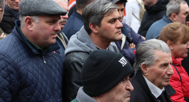 Участники акции в поддержку "Рустави 2". Тбилиси, 3 марта 2017 г. Фото Инны Кукуджановой для "Кавказского узла"