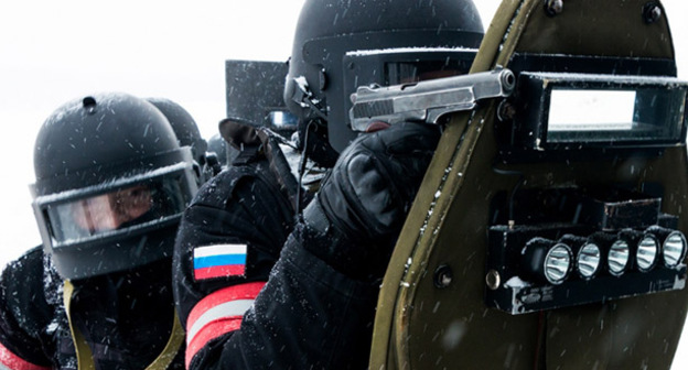 Сотрудники силовых структур. Фото http://nac.gov.ru