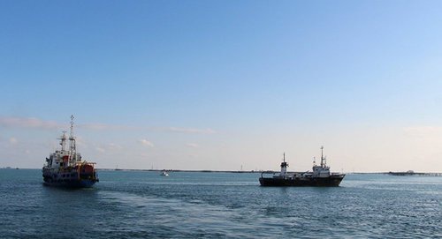 Зона обрушившейся 15 декабря 2016 года эстакады нефтесборного пункта "Азнефти" © Foto: ardda.gov.az
https://ru.sputnik.az/incidents/20170320/409462293/kaspiy-telo-neftanik-avariya.html