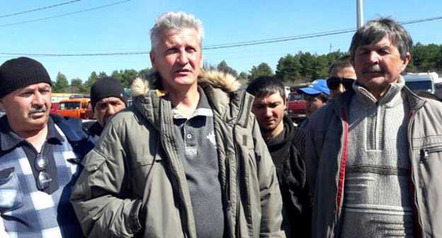 Акция дальнобойщиков в Черкесске, 30 марта 2017 г. Фото Аси Капаевой для "Кавказского узла"