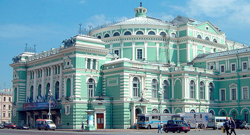 Здание петербургского Мариинского театра в Северной Осетии. Фото http://russianasha.ru/tury-v-sankt-peterburg-i-vyborg/novosti/mariinskij-teatr-otkroet-gostinicu-v-sankt-peterburge 