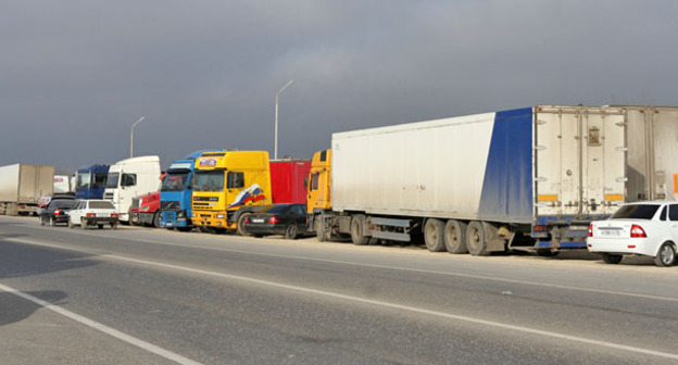 Акция протеста дальнобойщиков. Ноябрь 2015 г. Фото Руслана Алибекова для "Кавказского узла"