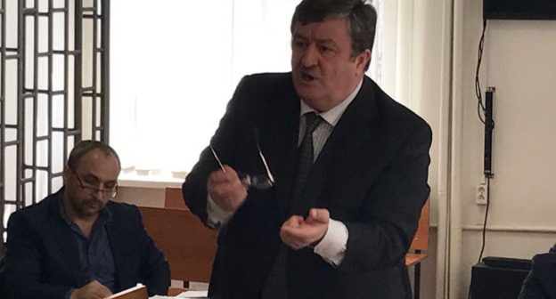 Адвокат Алауди Мусаев в зале суда. 5 апреля 2017 г. Фото Патимат Махмудовой для "Кавказского узла"