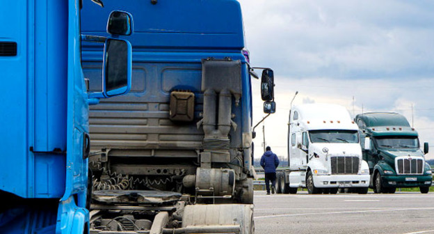 Акция дальнобойщиков против «Платона» .  Фото Андрея Майорова, Юга.ру