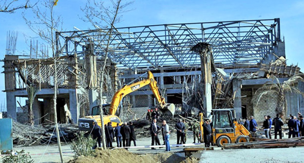 Обрушившееся недостроенное здание в Баку. Фото https://ru.sputnik.az