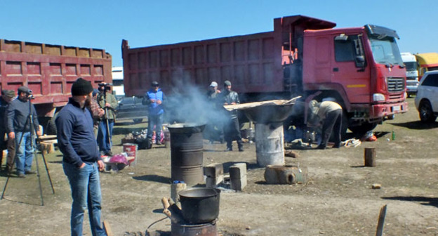Лагерь дальнобойщиков, протестующих против системы "Платон". Дагестан, апрель 2017 г. Фото Патимат Махмудовой для "Кавказского узла"
