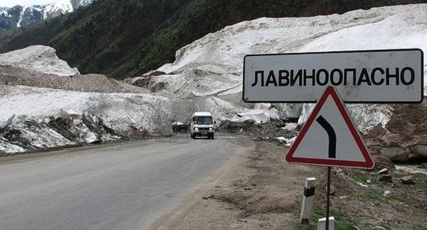 Горная дорога. http://kg.akipress.org/tag:лавина