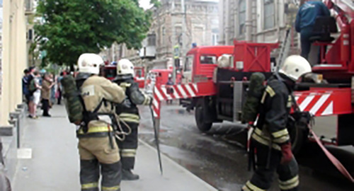 Ликвидация пожарж в неэксплуатируемом здании в центре Ростова-на-Дону. Фото http://61.mchs.gov.ru/operationalpage/operational/item/5253883/ 