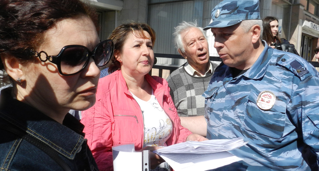 Участники акции предпринимателей в Волгограде. 5 мая 2017 г. Фото Татьяны Филимоновой для "Кавказского узла"