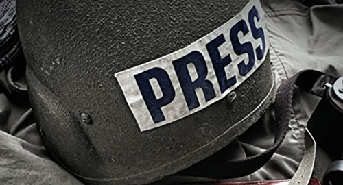 Каска с надписью "пресса". Фото © jigsawmedical
https://ru.armeniasputnik.am/karabah/20170511/7286907/v-karabahe-ranen-operator-telekompanii-shant.html