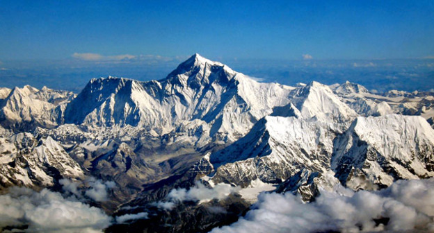Эверест. Фото: Mount Everest https://ru.wikipedia.org