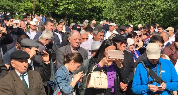 Участники антикоррупционного митинга. Махачкала, 27 мая 2017 года. Фото Патимат Махмудовой для "Кавказского узла"