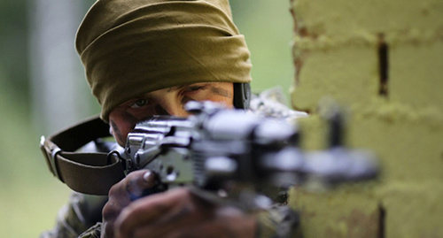 Сотрудник спецслужбы . Фото http://function.mil.ru/news_page/country/more.htm?id=12084643@egNews