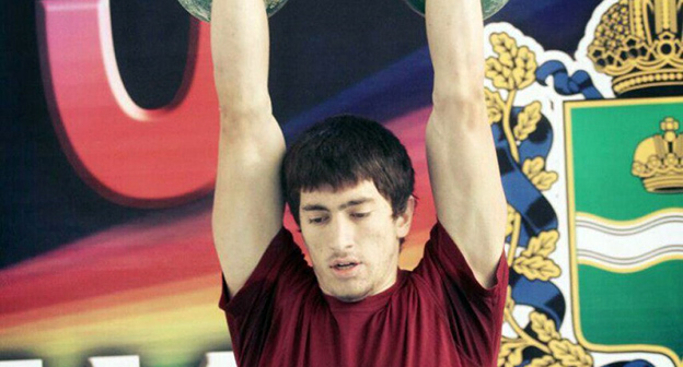 Рамазан Гусейнов. Фото http://lezgisport.com/ru/all_news/drugie/2626-ramazan-guseynov-zavoeval-dva-zolota-na-pervenstve-evropy-po-girevomu-sportu.html