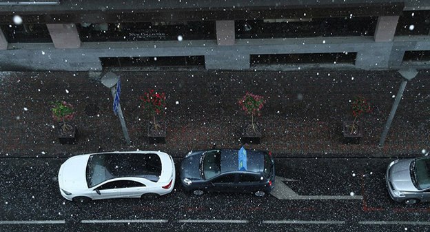 Град в Ереване. Фото © Sputnik/
https://ru.armeniasputnik.am/armenia/20170613/7627943/ya-tuchi-razvedu-raketoj-ili-pochemu-neehffektivny-ustanovki-protiv-grada.html