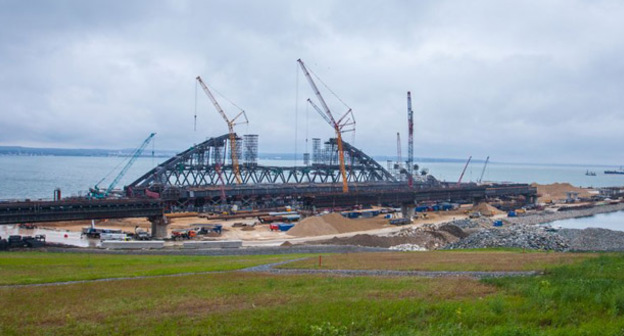 Строительство Крымского моста через Керченский пролив. Фото http://www.most.life/