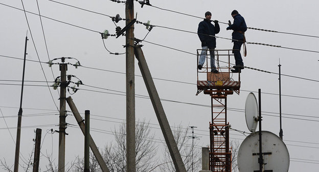 Ыосстановление рабоы ЛЭП. Фото  © Sputnik / Михаил Воскресенский
 http://sputnik-ossetia.ru/South_Ossetia/20150929/656064.html