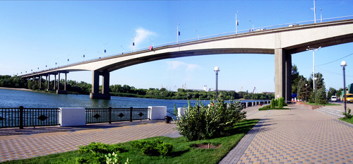 Ворошиловский мост в центре Ростова-на-Дону. Фото http://novosti-rostov.ru/voroshilovskij-most-dostroyat-v-iyule.html