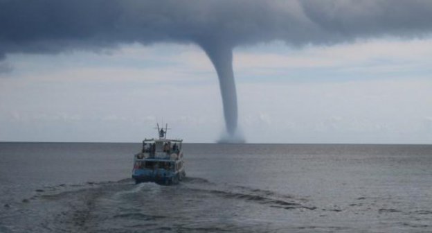 Смерч. Фото: sochi-express.ru