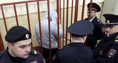 Подсудимый по делу Немцова. Фото REUTERS, Sergei Karpukhin Подсудимый по делу Немцова. Фото REUTERS, Sergei Karpukhin