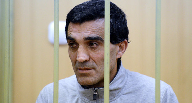 Грачья Арутюнян. Фото Sputnik/ Михаил Воскресенский
https://ru.armeniasputnik.am/armenia/20170711/7903204/process-ehkstradicii-grachya-arutyunyana-nachalsya.html