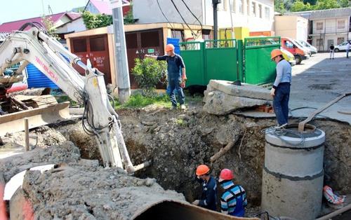 Восстановление магистрального водовода. Фото https://sochi.com/news/2107/387402/ Восстановление магистрального водовода. Фото https://sochi.com/news/2107/387402/