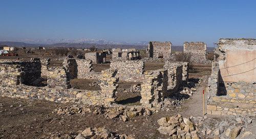 Разрушенные дома в Чоджуг Марджанлы. Фото © Sputnik / Murad Orujov
https://ru.sputnik.az/karabakh/20170208/408805707/vozvrasheniye-azerbaijancev-karabax-djodjug-merdjanli.html