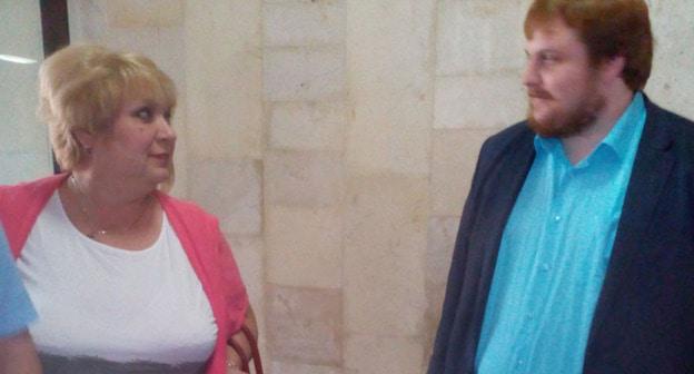 Алексей Волков и его адвокат Наталья Волкова. Фото Татьяны Филимоновой для "Кавказского узла"