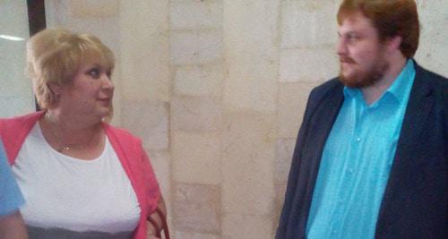 Алексей Волков и его адвокат Наталья Волкова. Фото Татьяны Филимоновой для "Кавказского узла"