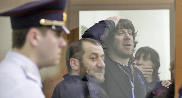 Хамзат Бахаев, Тамерлан Эскерханов и Заур Дадаев (слева направо) в зале суда. Фото: REUTERS/Tatyana MakeyevaФото: REUTERS/Tatyana Makeyeva