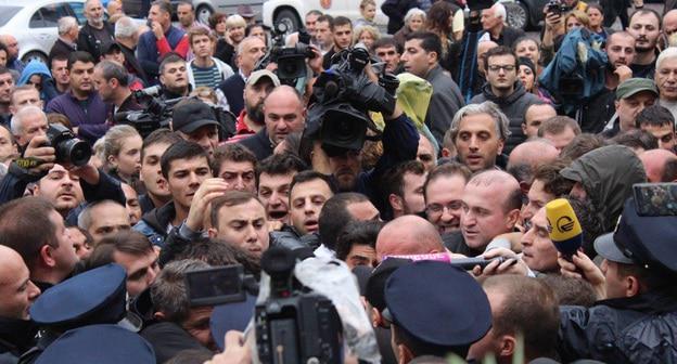 Акция протеста возле сакребуло. Тбилиси, 10 октября 2017 г. Фото Инны Кукуджановой для "Кавказского узла"

