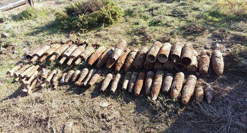 Боеприпасы, обнаруженные на территории завода Azersun в поселке имени Гаджи Зейналабдина Тагиева в городе Сумгаит Фото пресс-служба ANAMA
 https://ru.sputnik.az/incidents/20171017/412370052/snarjady-zavod-sklad-poselok-tagieva.html