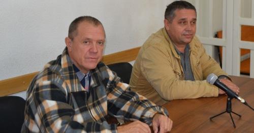 Юрий Малыгин (слева) и адвокат Михаил Охрименко. Фото Светланы Кравченко для "Кавказского узла"