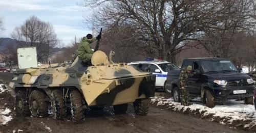 Спецоперация на окраине станицы Зеленчукской, КЧР. 18 декабря 2017 год. Фото: пресс-служба НАК РФ. Спецоперация на окраине станицы Зеленчукской, КЧР. 18 декабря 2017 год. Фото: пресс-служба НАК РФ.