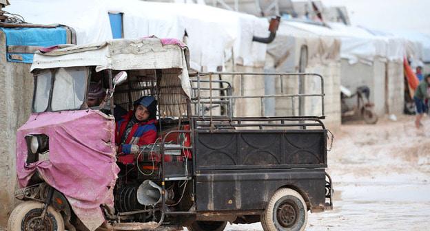 Лагерь беженцев в Сирии. Фото: REUTERS/Umit Bektas Лагерь беженцев в Сирии. Фото: REUTERS/Umit Bektas