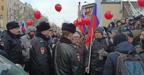 Участники акции "Забастовка избирателей" в Волгограде. 28 января 2018 г. Фото Татьяны Филимоновой для "Кавказского узла" Участники акции "Забастовка избирателей" в Волгограде. 28 января 2018 г. Фото Татьяны Филимоновой для "Кавказского узла"