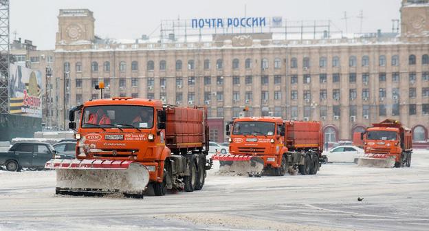 Уборка снегва в Волгограде. Фото Виктор Ястребов
https://v1.ru/text/gorod/402720754577409.html
