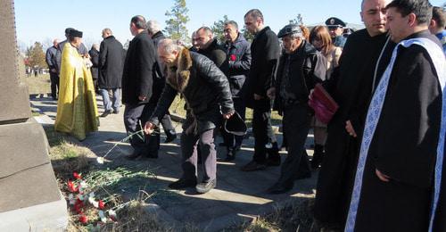 Возложение цветов  в городе Шуши в память жертв массового насилия в отношении армян в азербайджанском Сумгаите. Нагорный Карабах, 28 февраля 2018 г. Фото Алвард Григорян для "Кавказского узла"