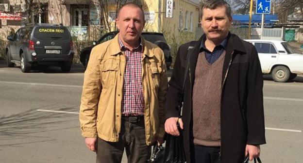 Эколог Валерий Бриних (справа) и адвокат Андрей Сабинин. Фото: пресс-служба международной правозащитной группы Agora http://agora.legal/news/2018.03.02/V-Adygee-prokuror-Maikopa-prines-oficialnye-izvineniya-ekologu-Brinihu/684 Эколог Валерий Бриних (справа) и адвокат Андрей Сабинин. Фото: пресс-служба международной правозащитной группы Agora http://agora.legal/news/2018.03.02/V-Adygee-prokuror-Maikopa-prines-oficialnye-izvineniya-ekologu-Brinihu/684